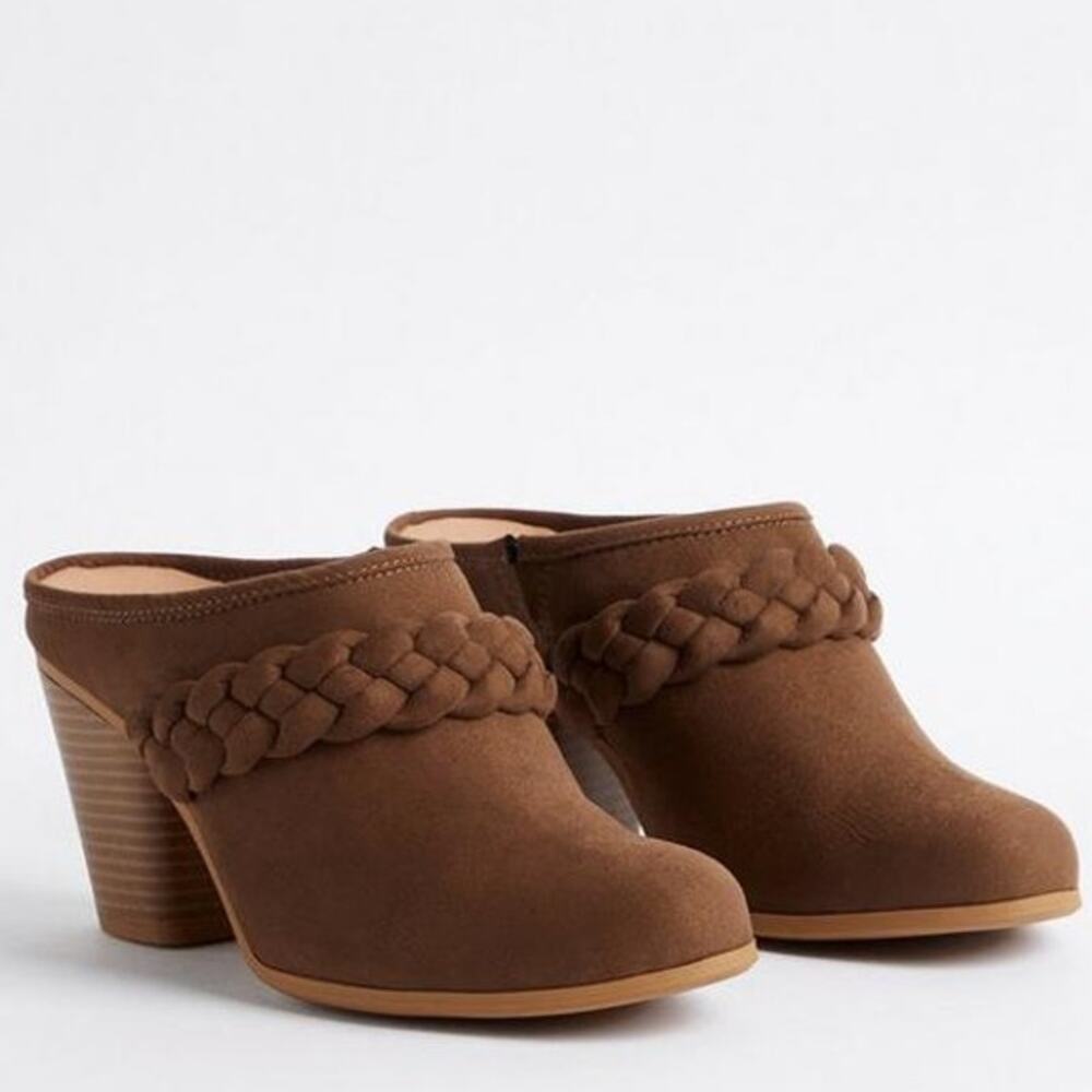 Torrid NWOT Braided Brown Faux Suede Closed Toe Extra Wide Width Heel Mules 8WW